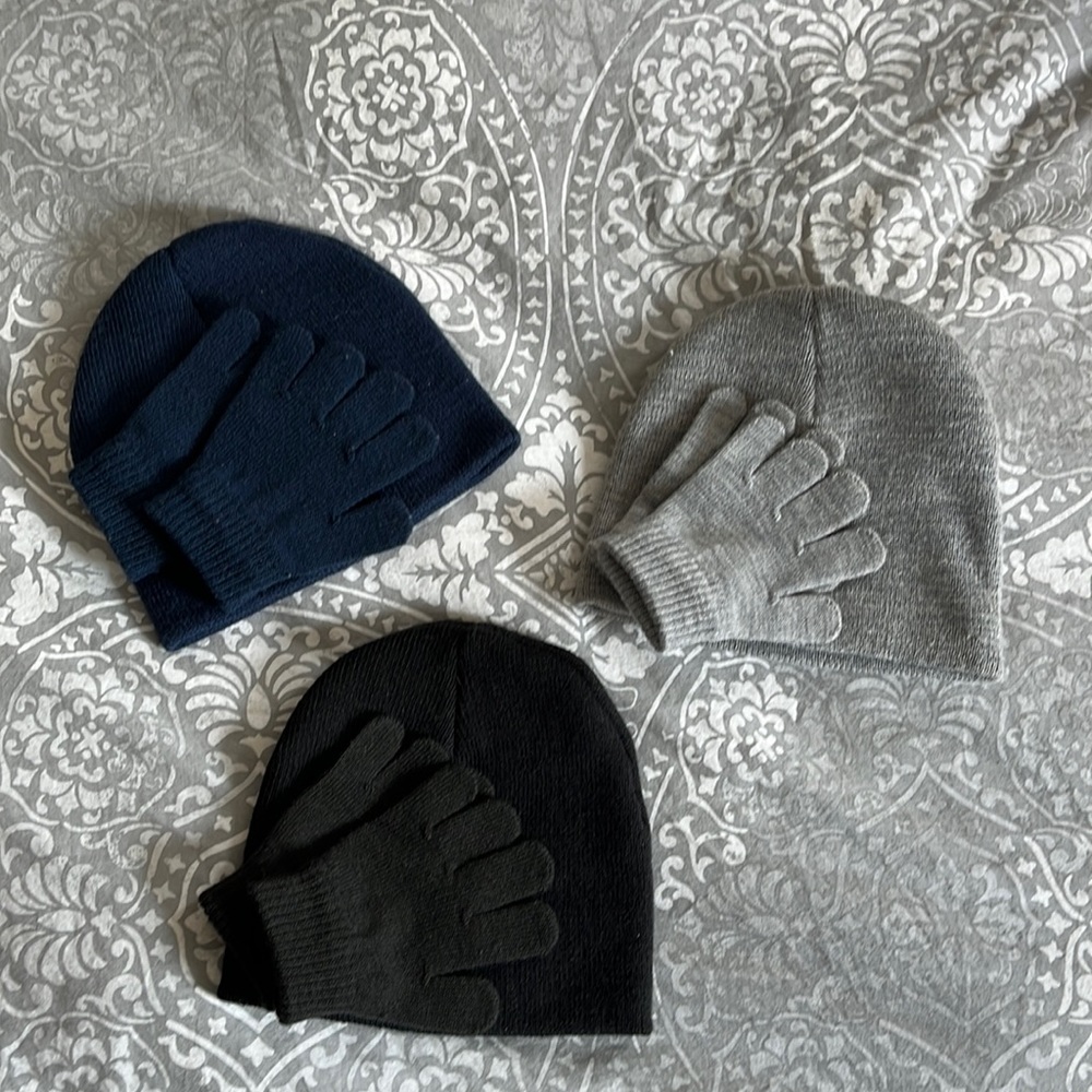 Wonder Nation Beanies and Matching Gloves (Set of 3) 🧤 ❄️